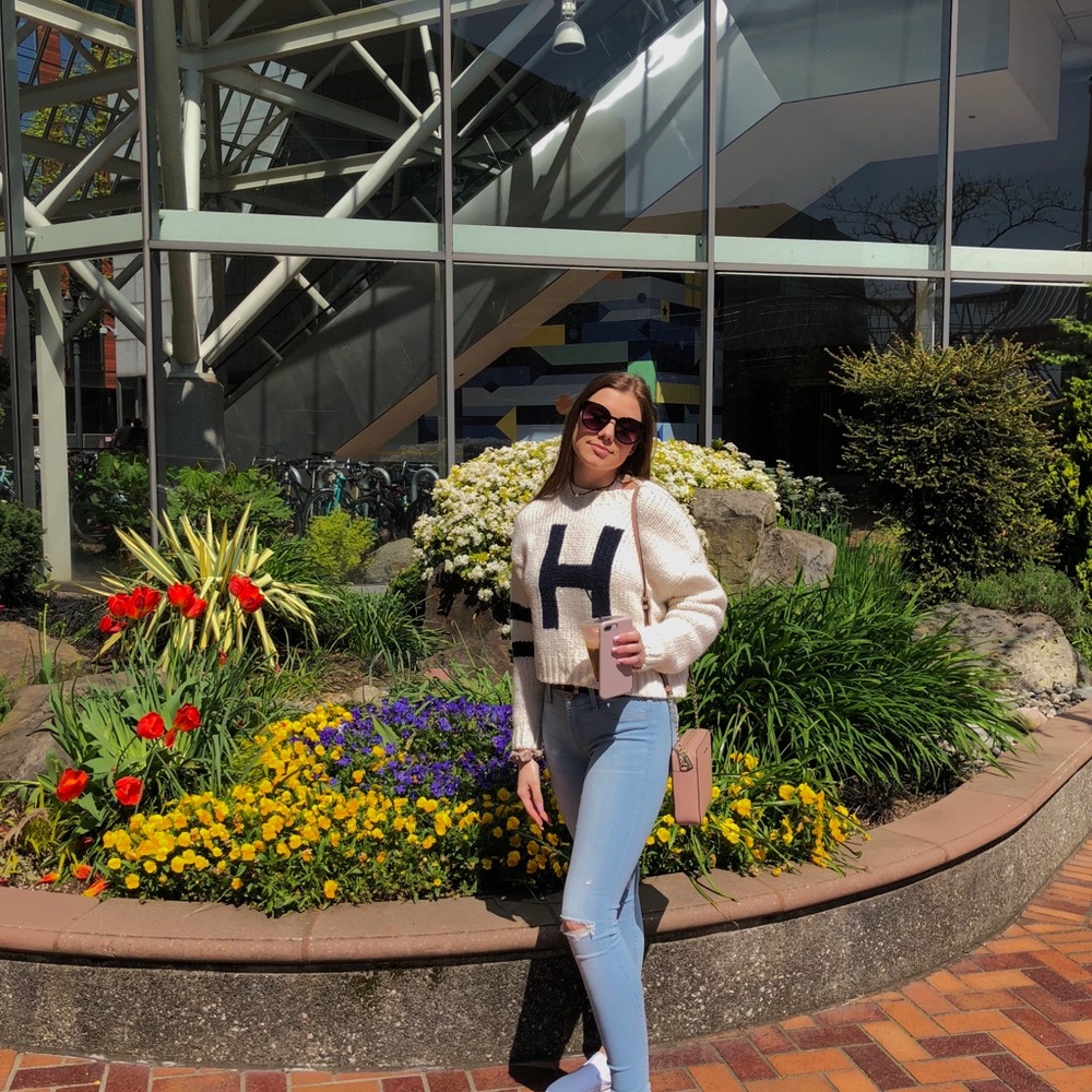 Meet your Posher, Nicole